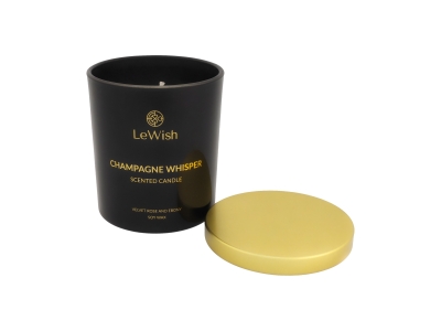 LeWish dišeča sveča Champagne Whisper – vrtnica & ebenovina 